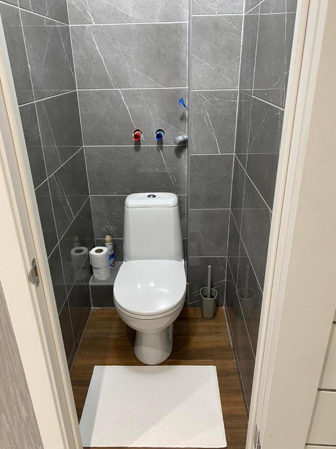 Стильная Квартира На Позняках Газ И Низкий Этаж Kiew Exterior foto