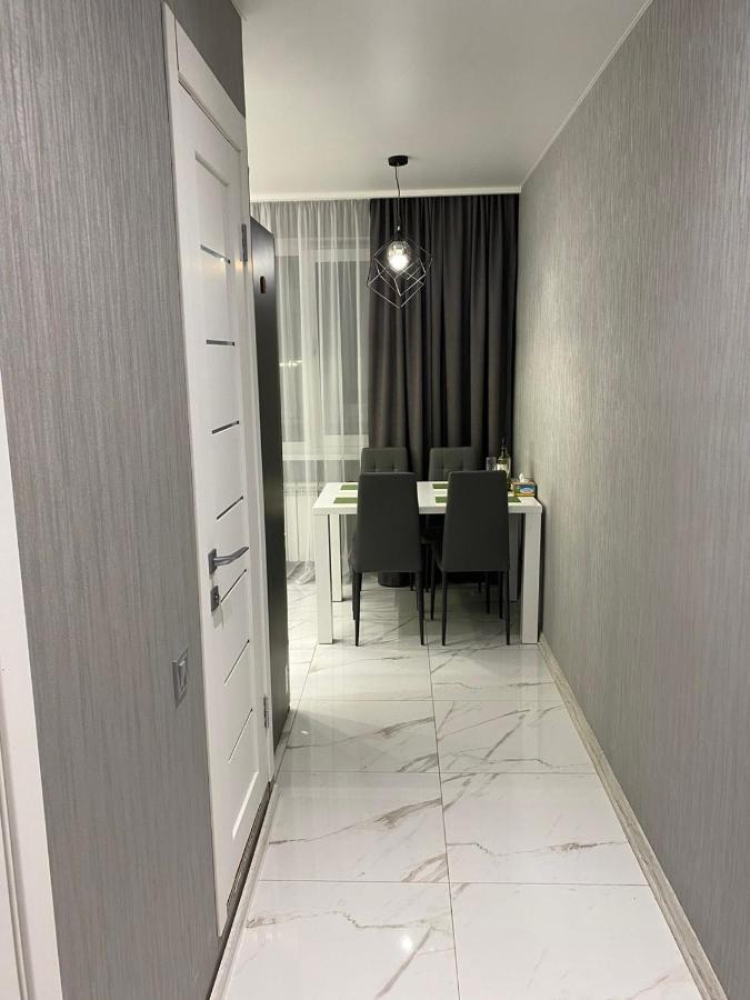 Стильная Квартира На Позняках Газ И Низкий Этаж Kiew Exterior foto